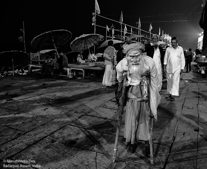 street candid at aperture f/5 depth-of-field medium